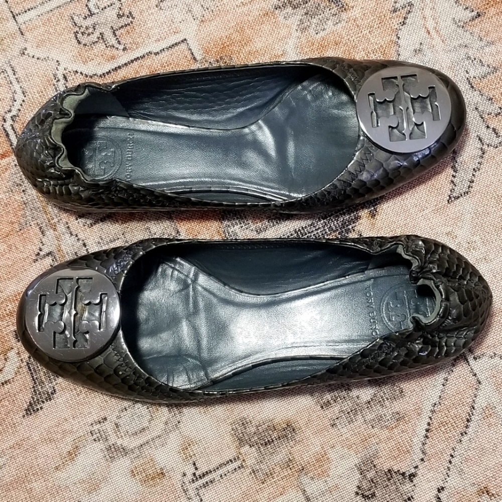 Tory Burch Dark Green Reva Leather Ballet Flats Snakeskin Women's. Size: 8. - Picture 7 of 11